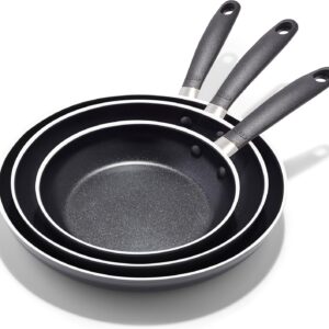 OXO CC010474-001 Non-Stick Every Day Frying Pan Set, BPA-Free Comfort Grip Silicone Handles, Black, 8”, 10” & 12”