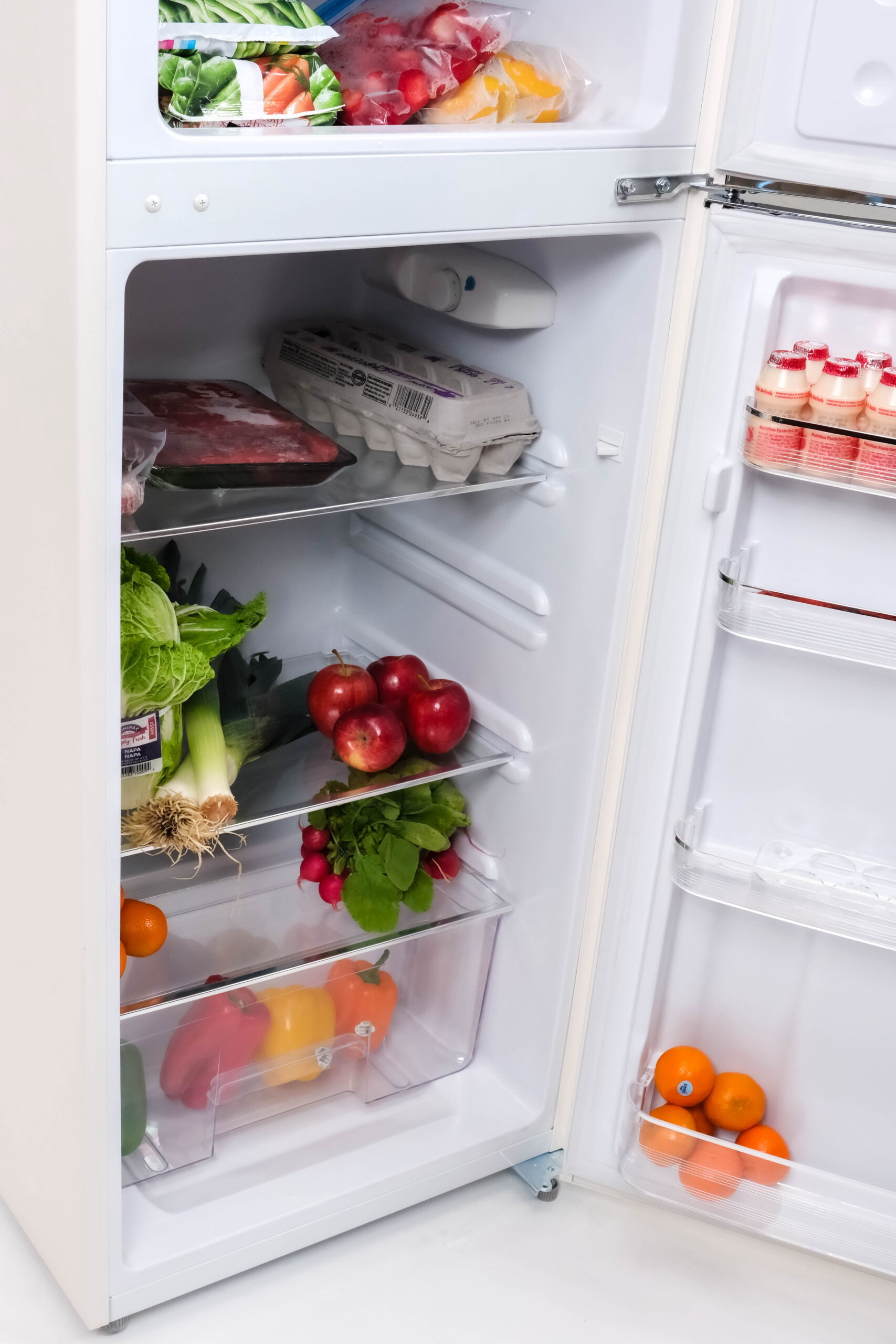 Frigidaire 7.5 Cu. ft. Retro Refrigerator, Apartment Size Top Mount Fridge with Chrome Handles, Cream EFR756 - Image 9