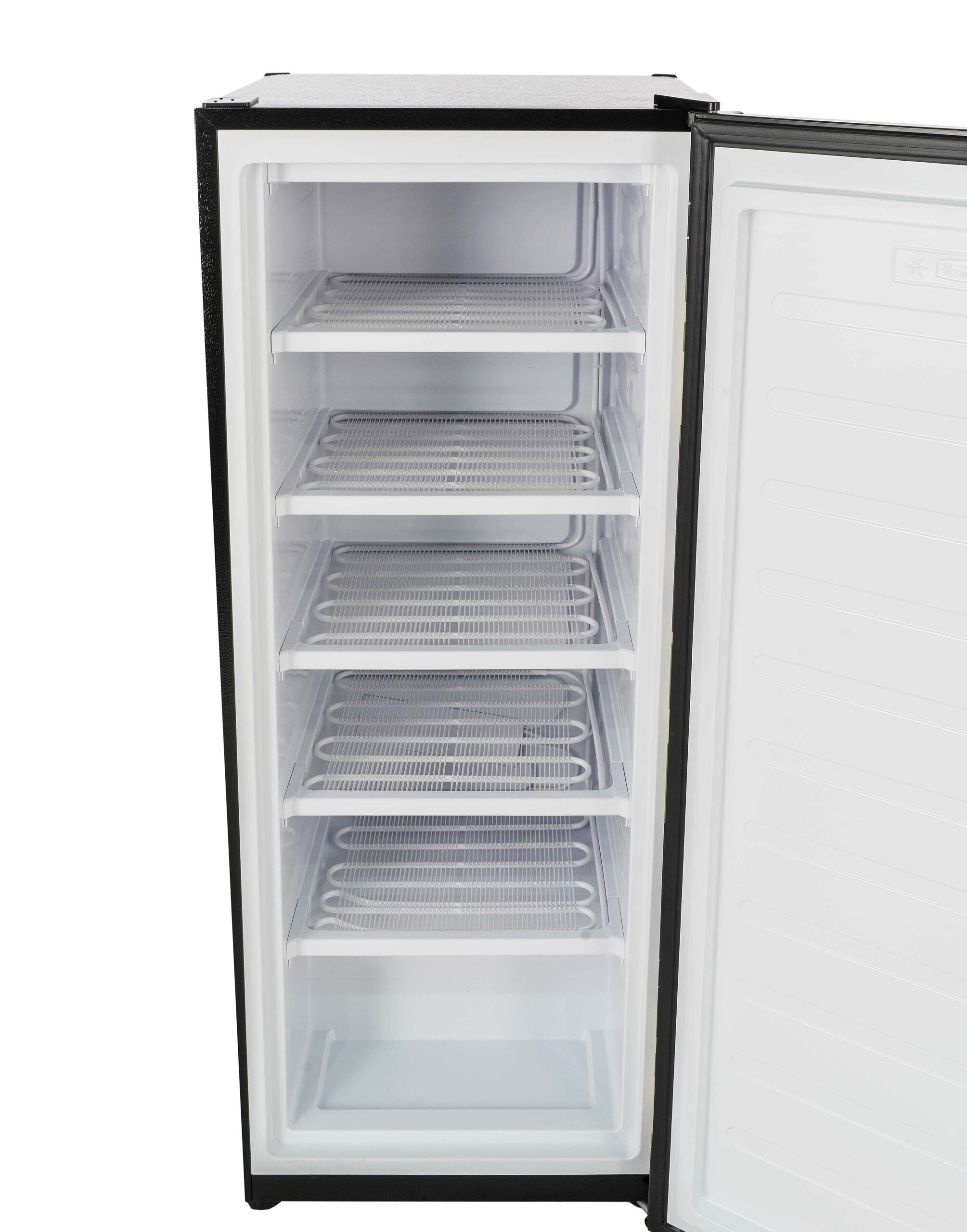 Frigidaire 6.5 Cu. ft. Convertible Upright Freezer/Refrigerator, Garage-Ready Deep Freezer for Home, Cabin & RV, Hunting Camo Print - Image 4
